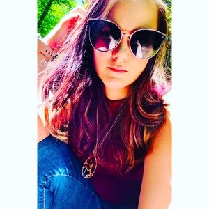 Meet your Posher, Grace